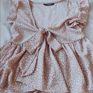 ⚡️ruffle top⚡️